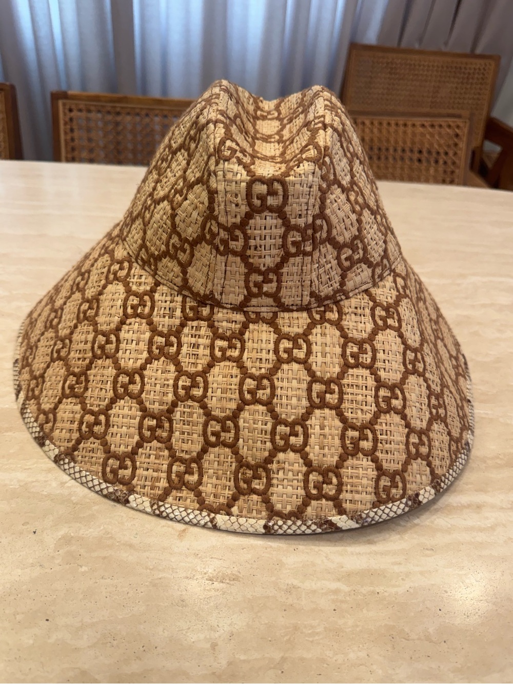 Gucci GG Monogram raffia hat with python trim - Picture 3 of 6